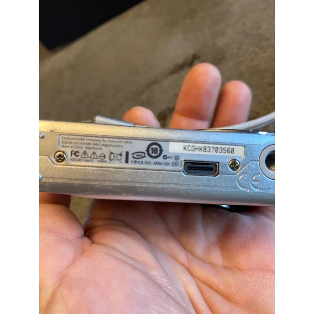 Kodak Easy Share 8.2. Kodak AF 3X. With Battery. No Charger. Silver